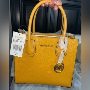 Michael Kors Mercer Messenger Bag